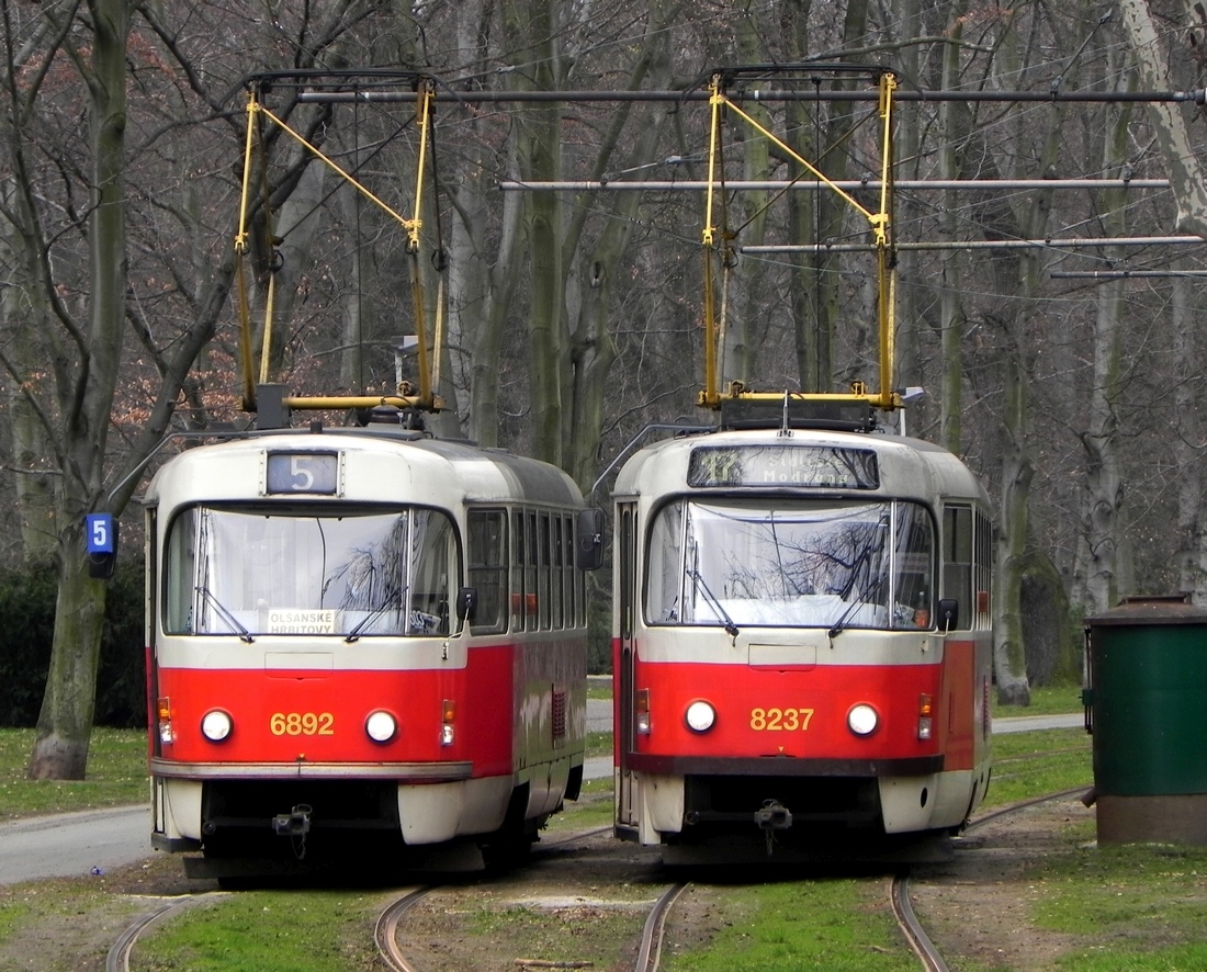 Praha, Tatra T3 № 6892; Praha, Tatra T3R.P № 8237