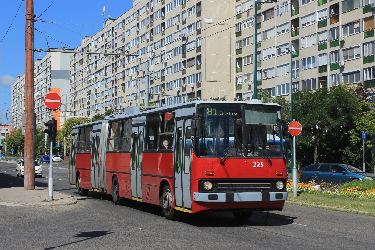Будапешт, Ikarus 280.94 № 225 Будапешт, Ikarus 280.94 № 225
