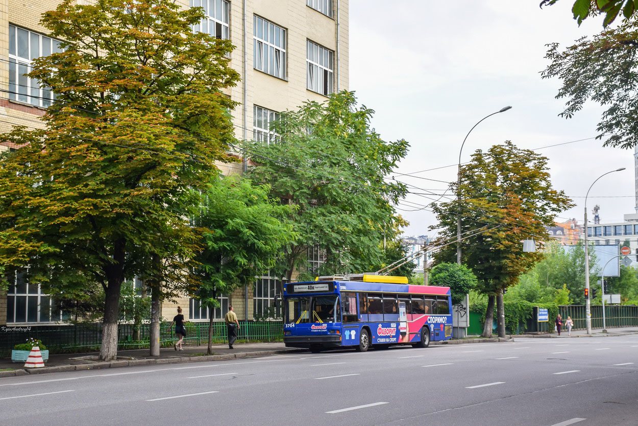 Київ, МАЗ-103Т № 3704