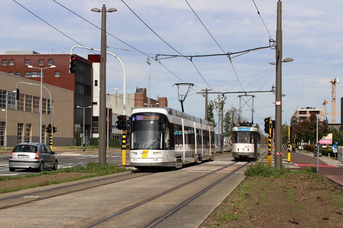 Antwerpen, Bombardier Flexity 2 Br. 7325; Antwerpen, BN PCC Antwerpen Br. 7022