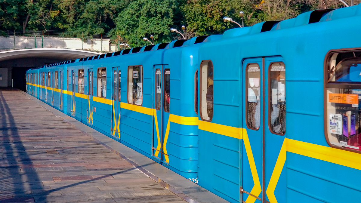 Киев, Е-КМ-Пм-01 (81-7081-01) № 3291 Киев, Е-КМ-Пм-01 (81-7081-01) № 3291