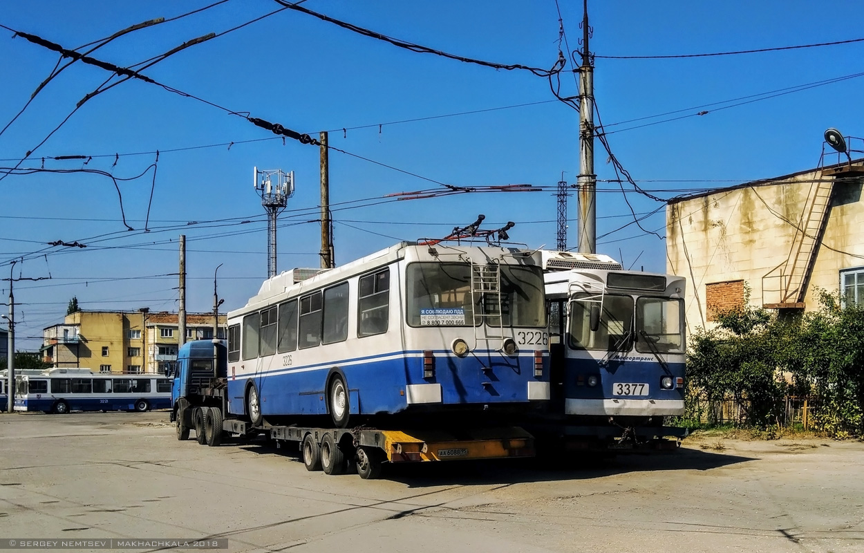 Махачкала, ЗиУ-682ГМ1 (с широкой передней дверью) № 256