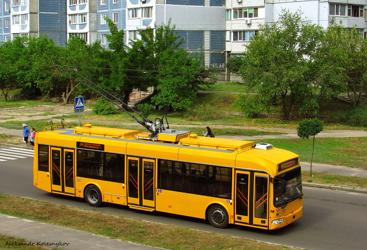 Черкаси, БКМ 321 № 390