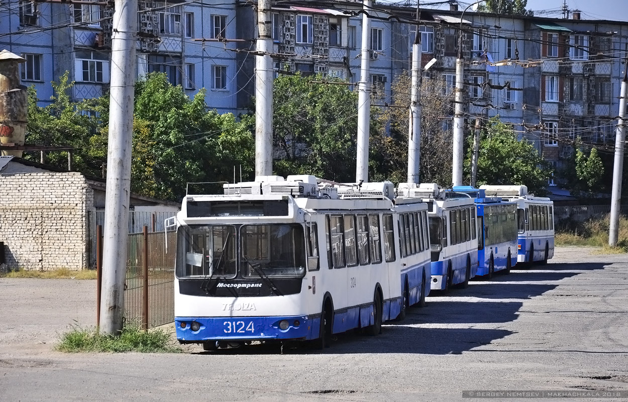 Махачкала, ЗиУ-682Г-016.02 (с широкой 1-й дверью) № 251; Махачкала — Троллейбусное депо
