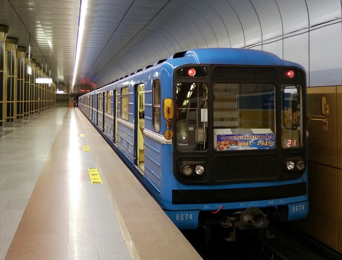 Новосибирск, 81-717 (ЛВЗ) № 8674