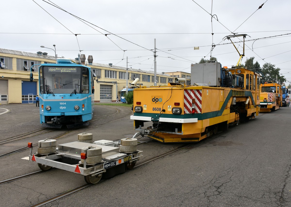 Острава, DPO RSP-3 № 8608; Острава, Двухосный прицепной вагон № 8812; Острава — День остравских транспортников 2018