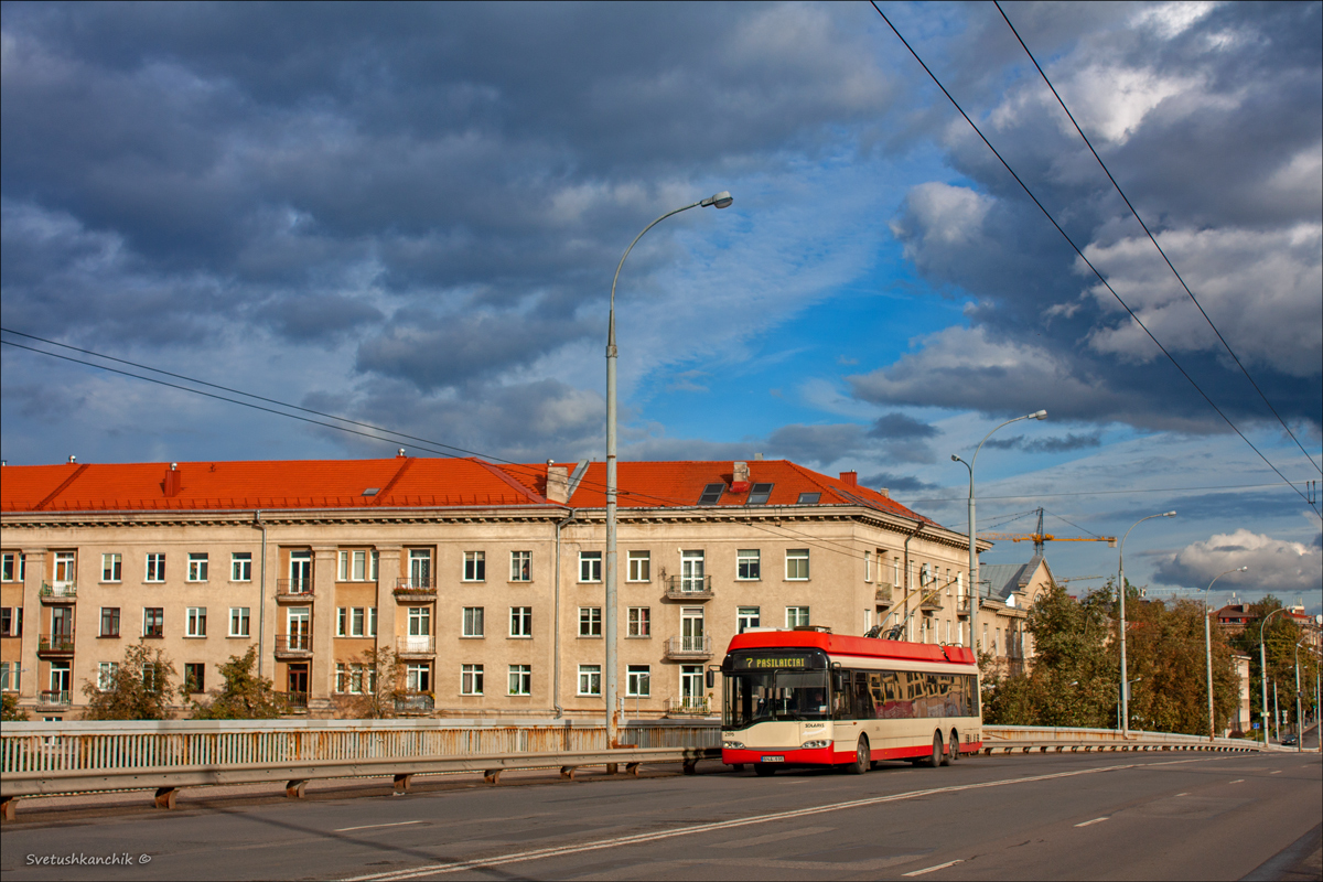 Vilnius — Loops and lines