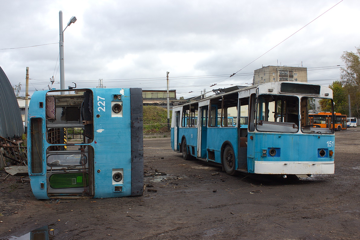 Владимир, ЗиУ-АКСМ (АКСМ 100) № 227; Владимир, ЗиУ-АКСМ (АКСМ 100) № 151