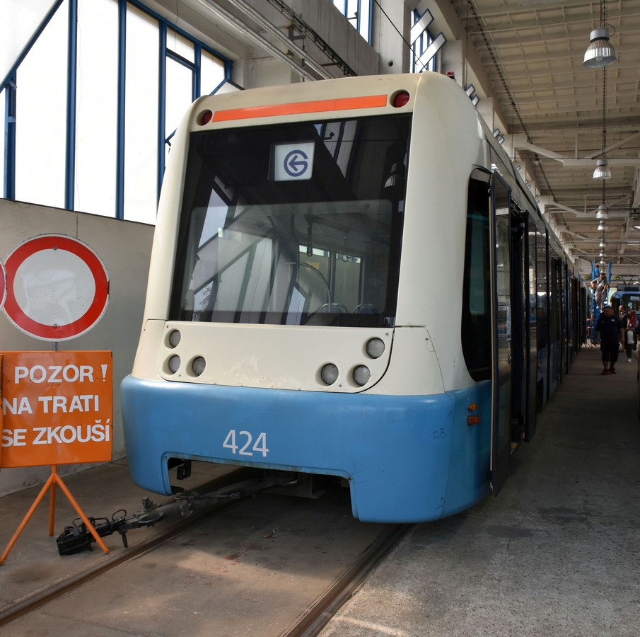 Гётеборг, AnsaldoBreda Sirio № 424; Острава — День остравских транспортников 2018