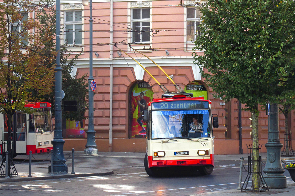 Вильнюс, Škoda 14Tr17/6M № 1651