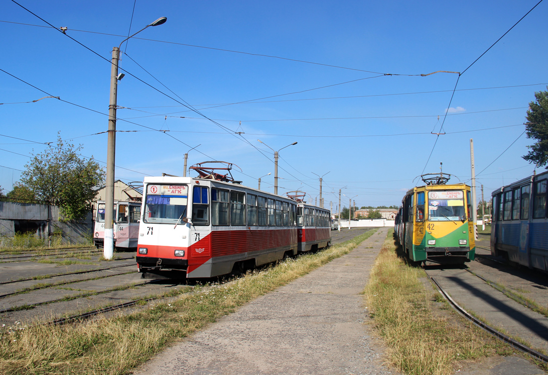 Ачинск, 71-605 (КТМ-5М3) № 71; Ачинск, 71-605 (КТМ-5М3) № 42