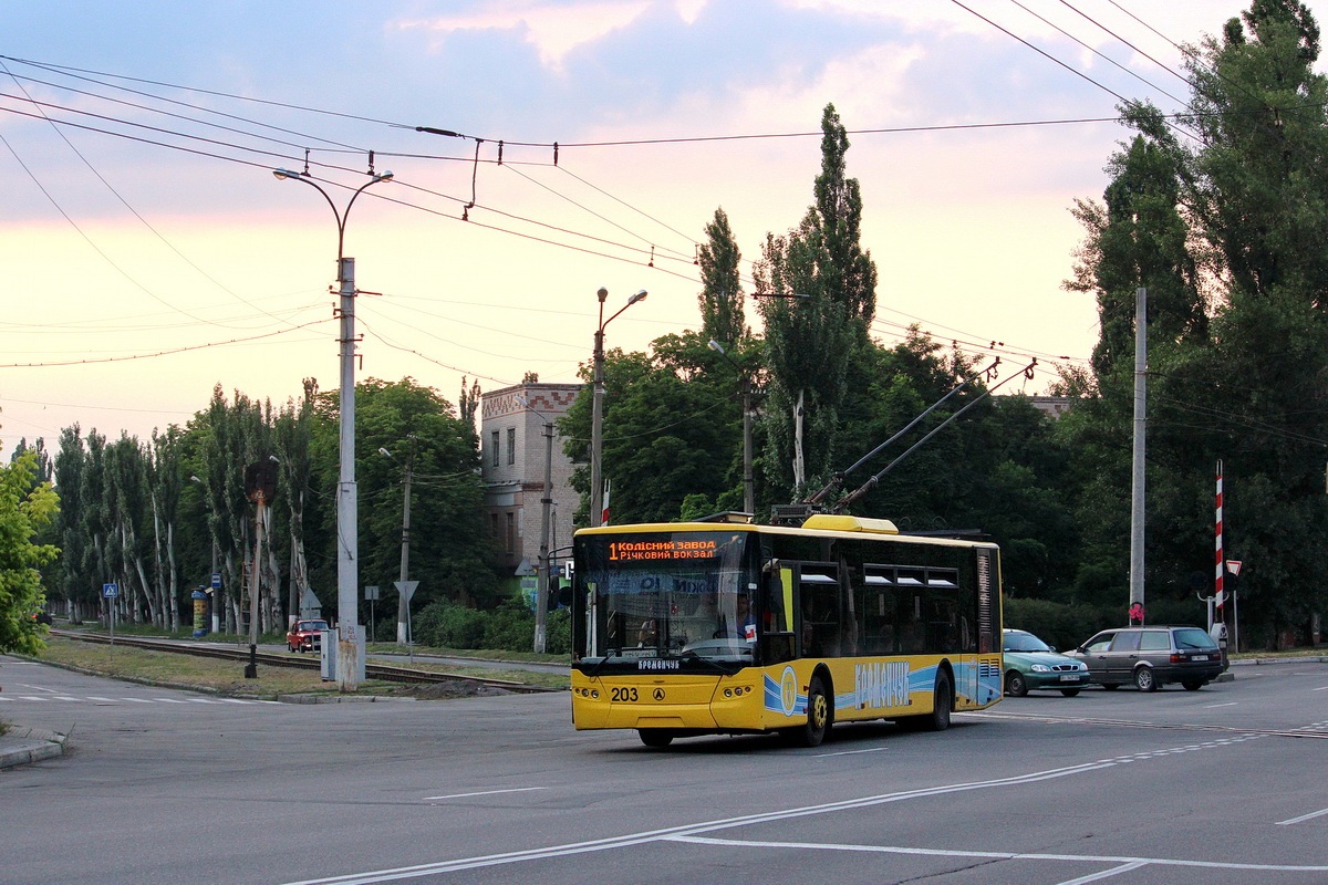 Кременчуг, ЛАЗ E183D1 № 203