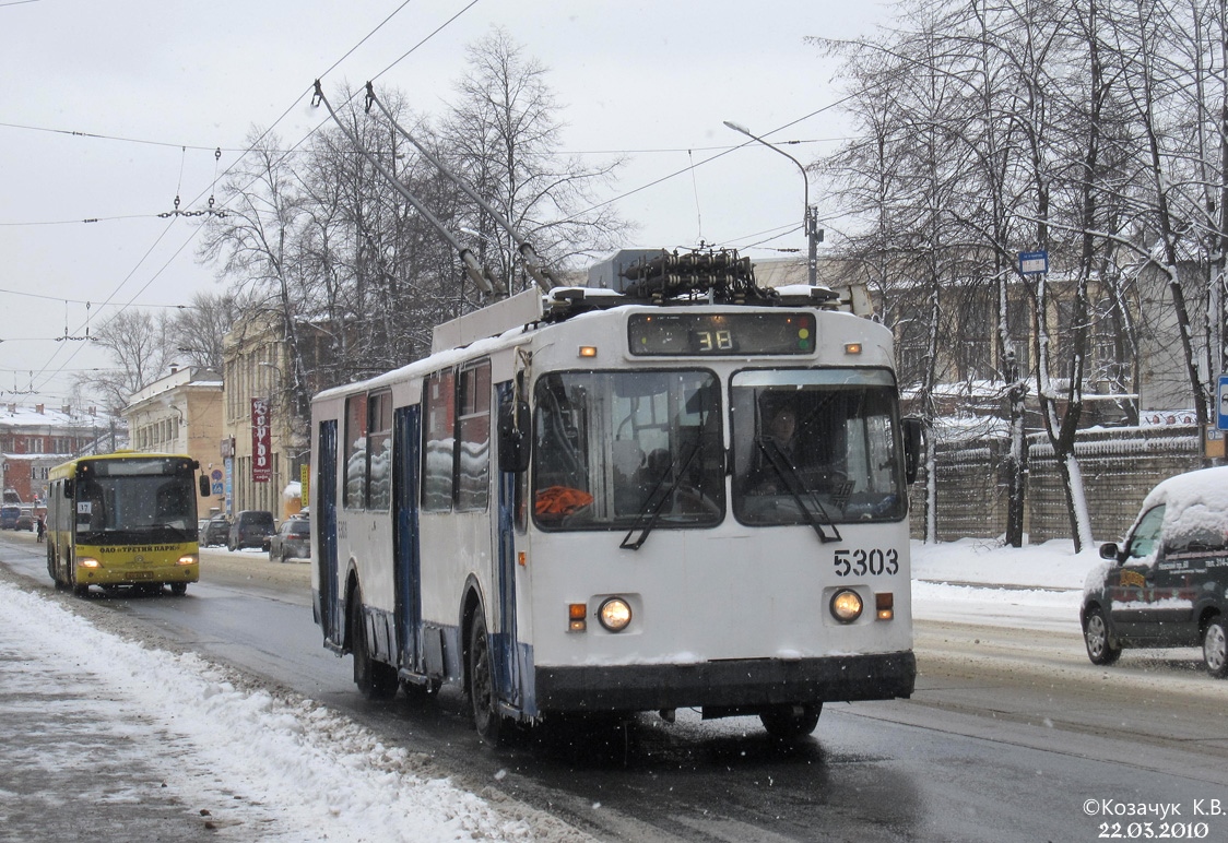 Санкт-Петербург, ЗиУ-682Г [Г00] № 5303