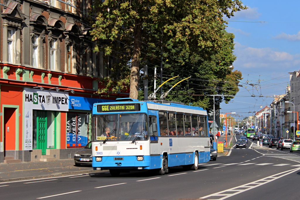Brno, Škoda 17Tr č. 3903; Teplice — Anniversary: 66 years of trolleybuses in Teplice (15.09.2018) • Oslavy 66 let trolejbusů v Teplicích (15.09.2018); Teplice — Trolleybuses of other cities • Trolejbusy z jiných měst