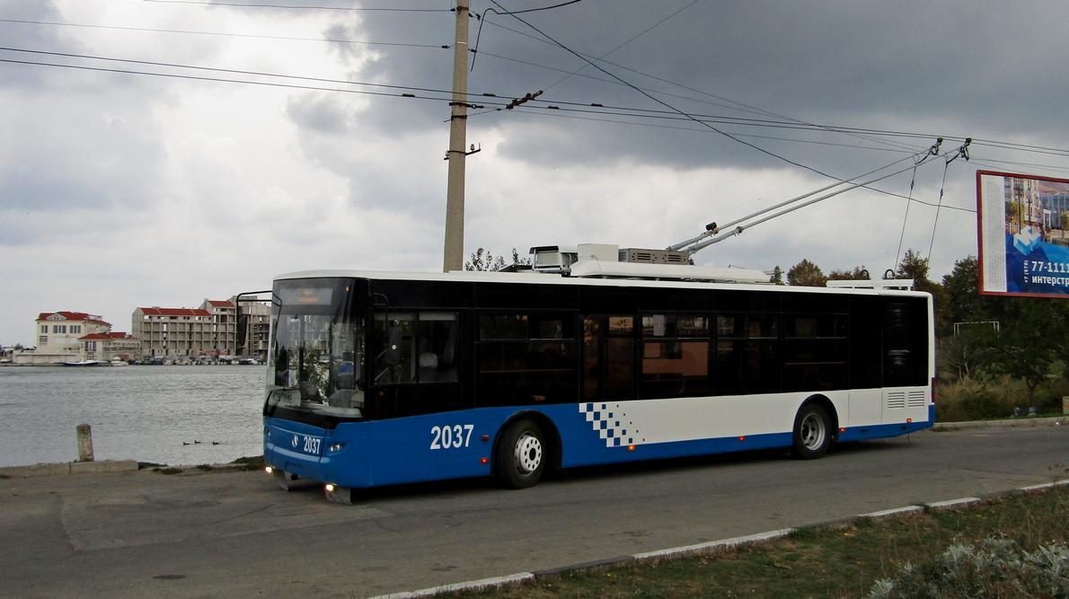 Севастополь, ЛАЗ E183A1 № 2037
