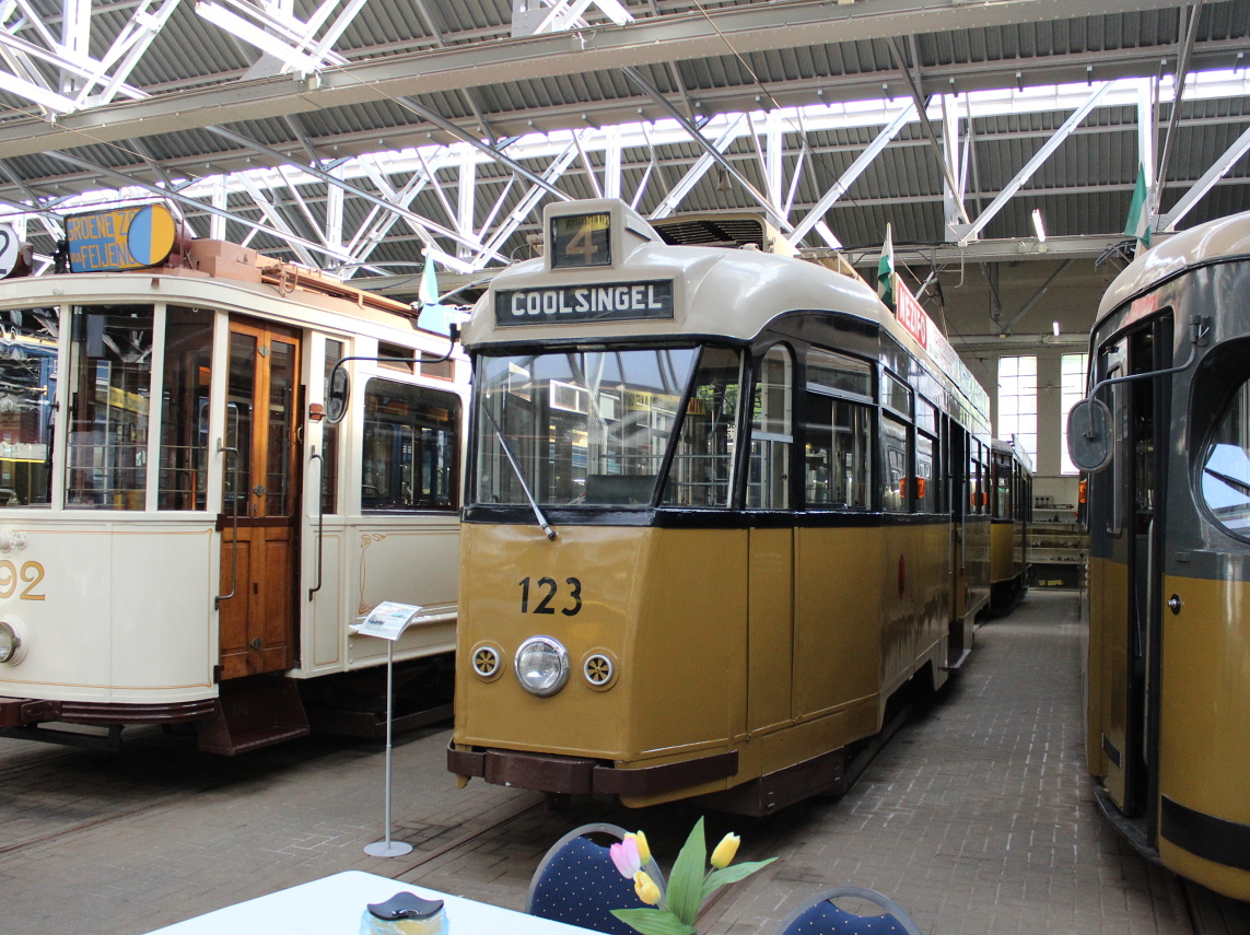 Rotterdam, Allan 4-axle motor car # 123
