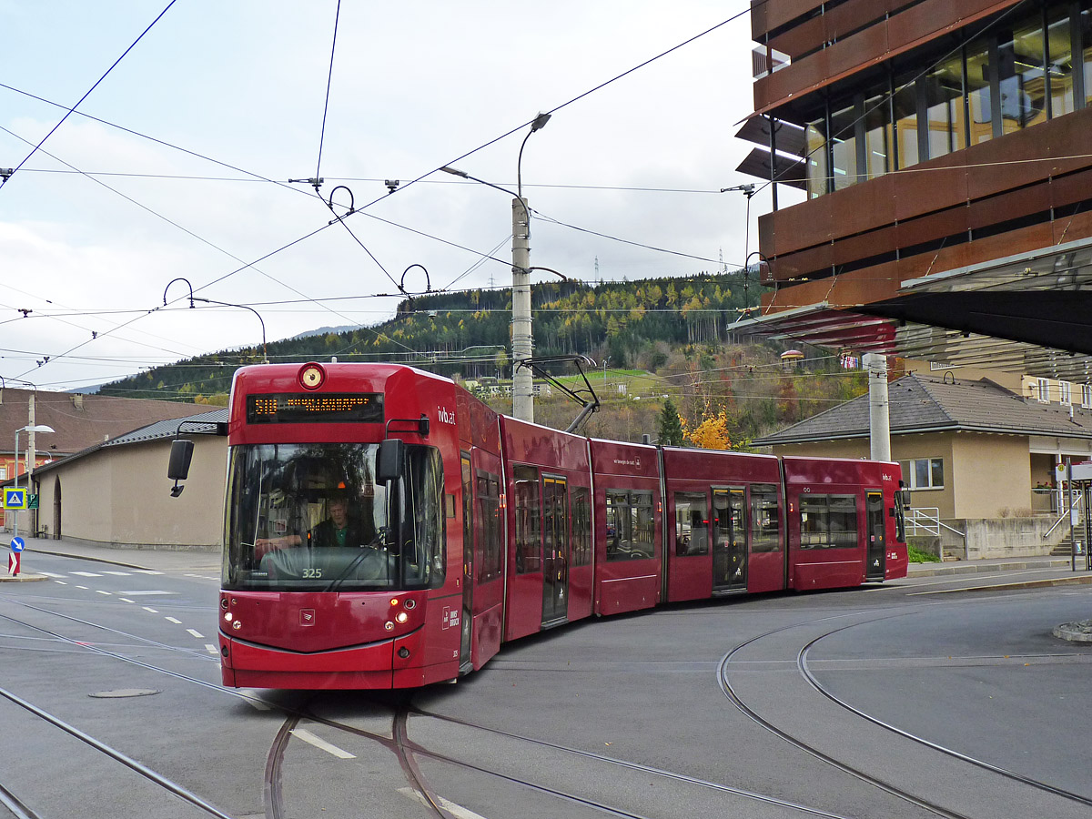 Инсбрук, Bombardier Flexity Outlook № 325
