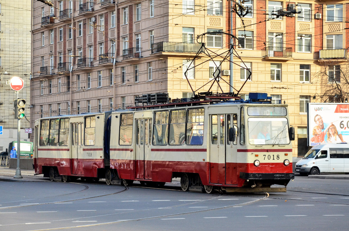 Saint-Petersburg, LVS-86K č. 7018