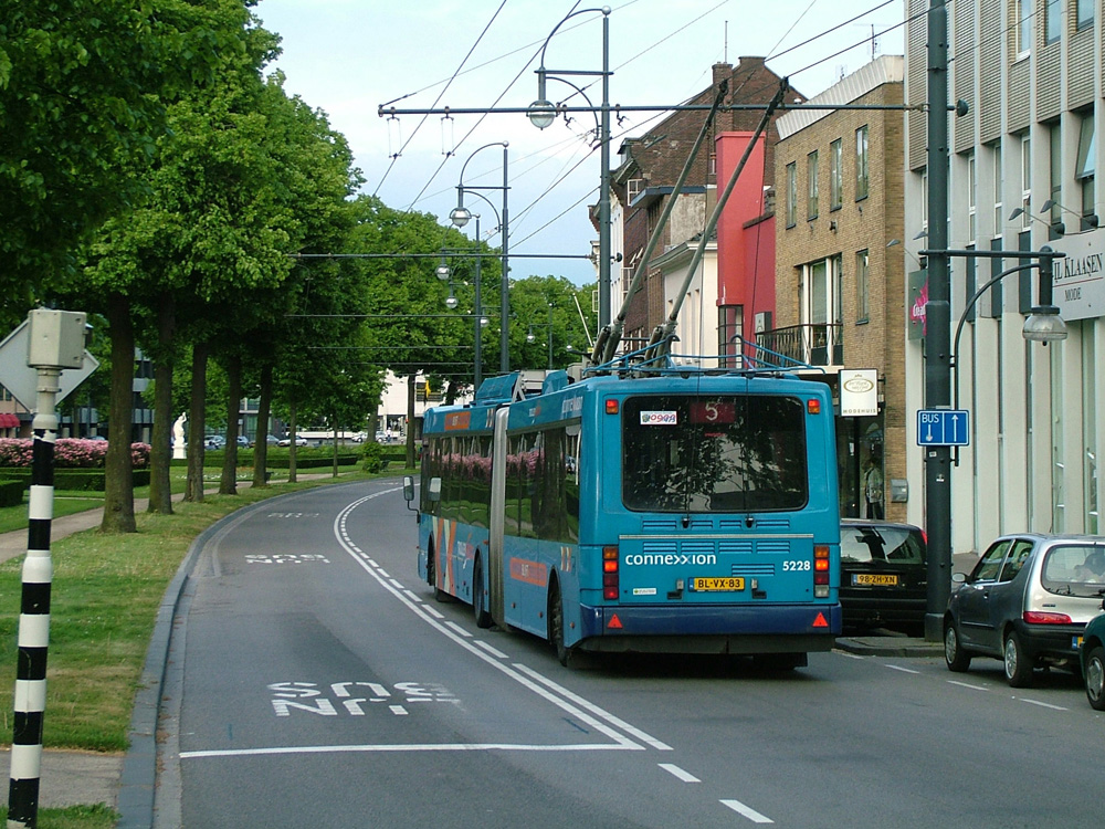 Арнем, Berkhof Premier AT18 № 5228 Арнем, Berkhof Premier AT18 № 5228