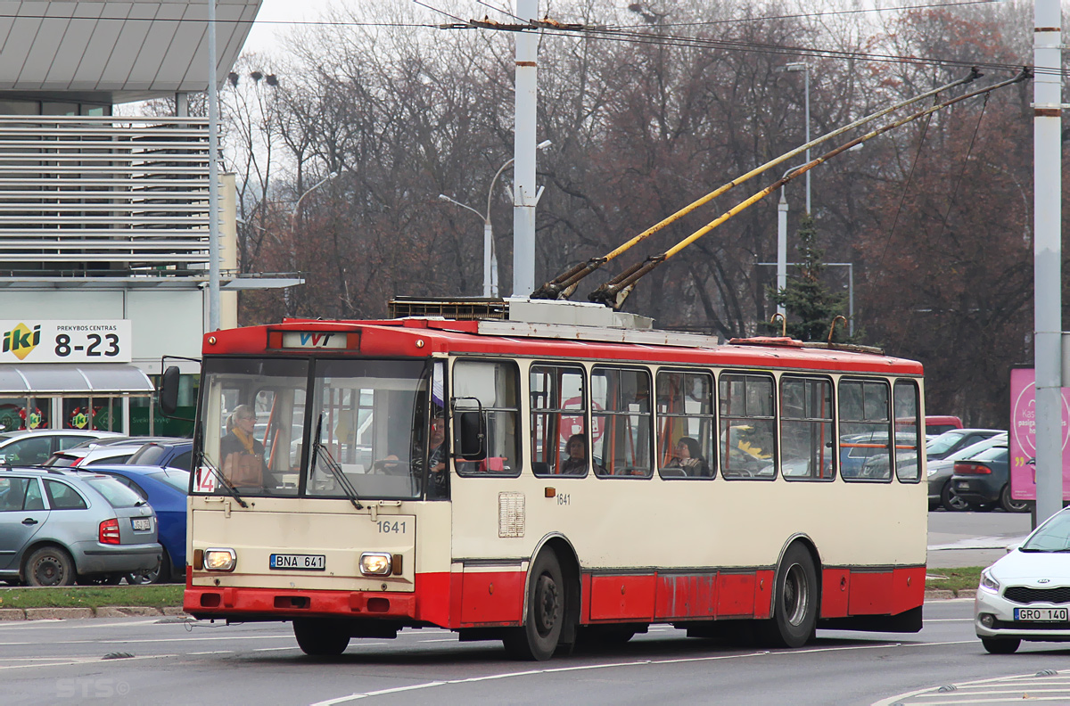 Вильнюс, Škoda 14Tr13/6 № 1641
