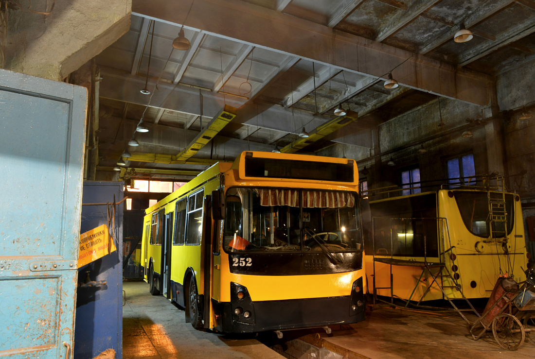 Vlagyivosztok, ZiU-682G-016.02 — 252