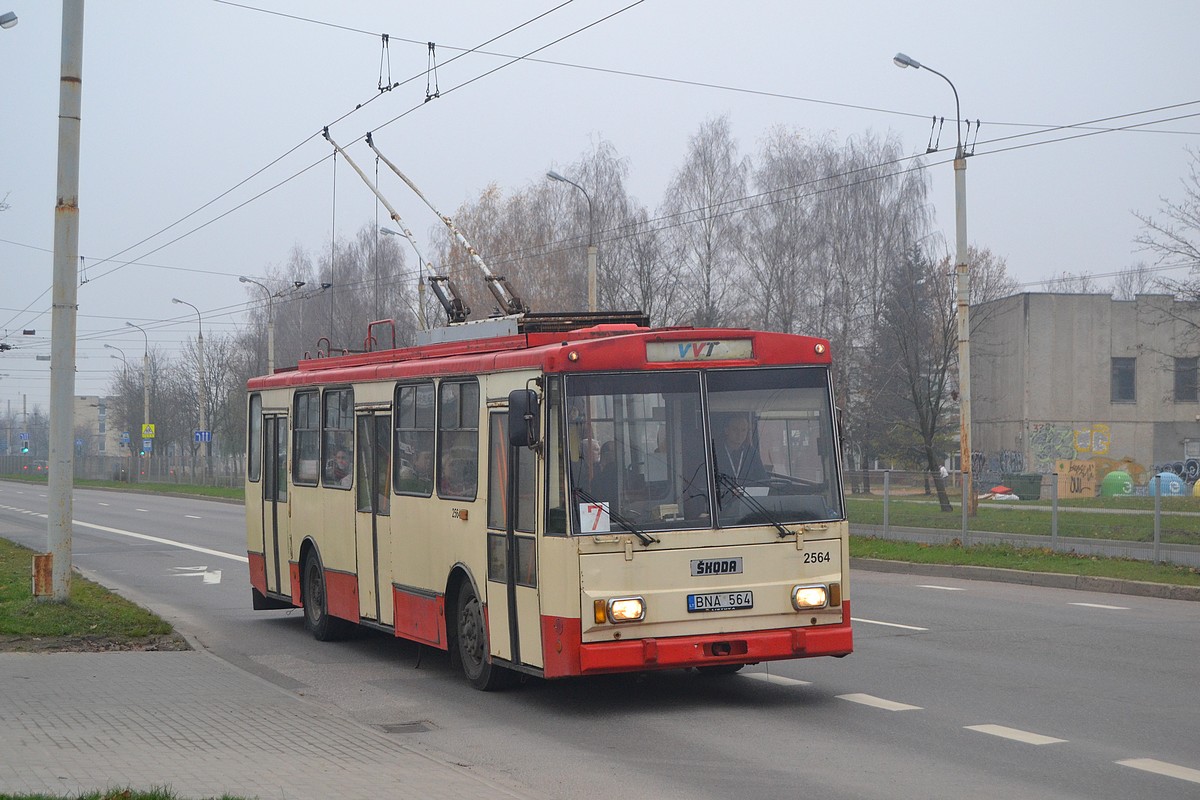 Вильнюс, Škoda 14Tr11/6 № 2564
