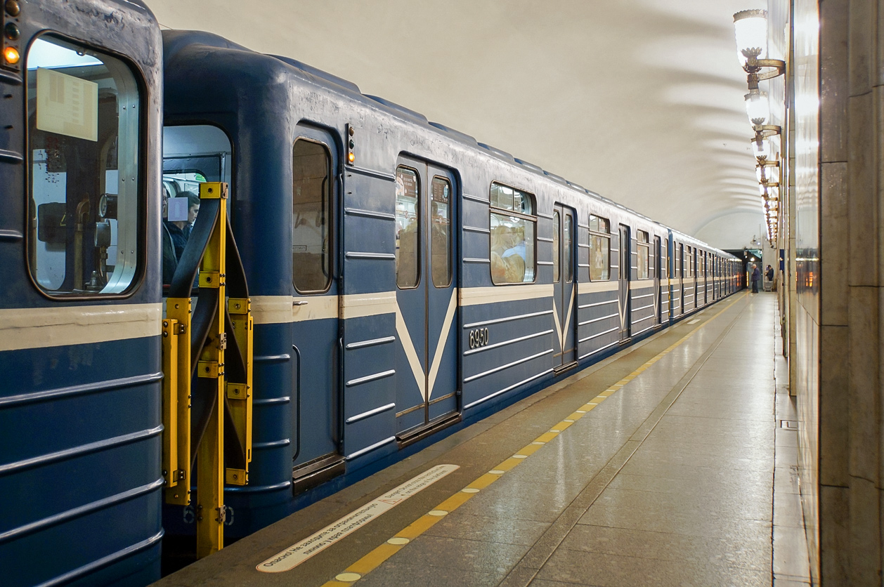 Санкт-Петербург, Ем-501 № 6950