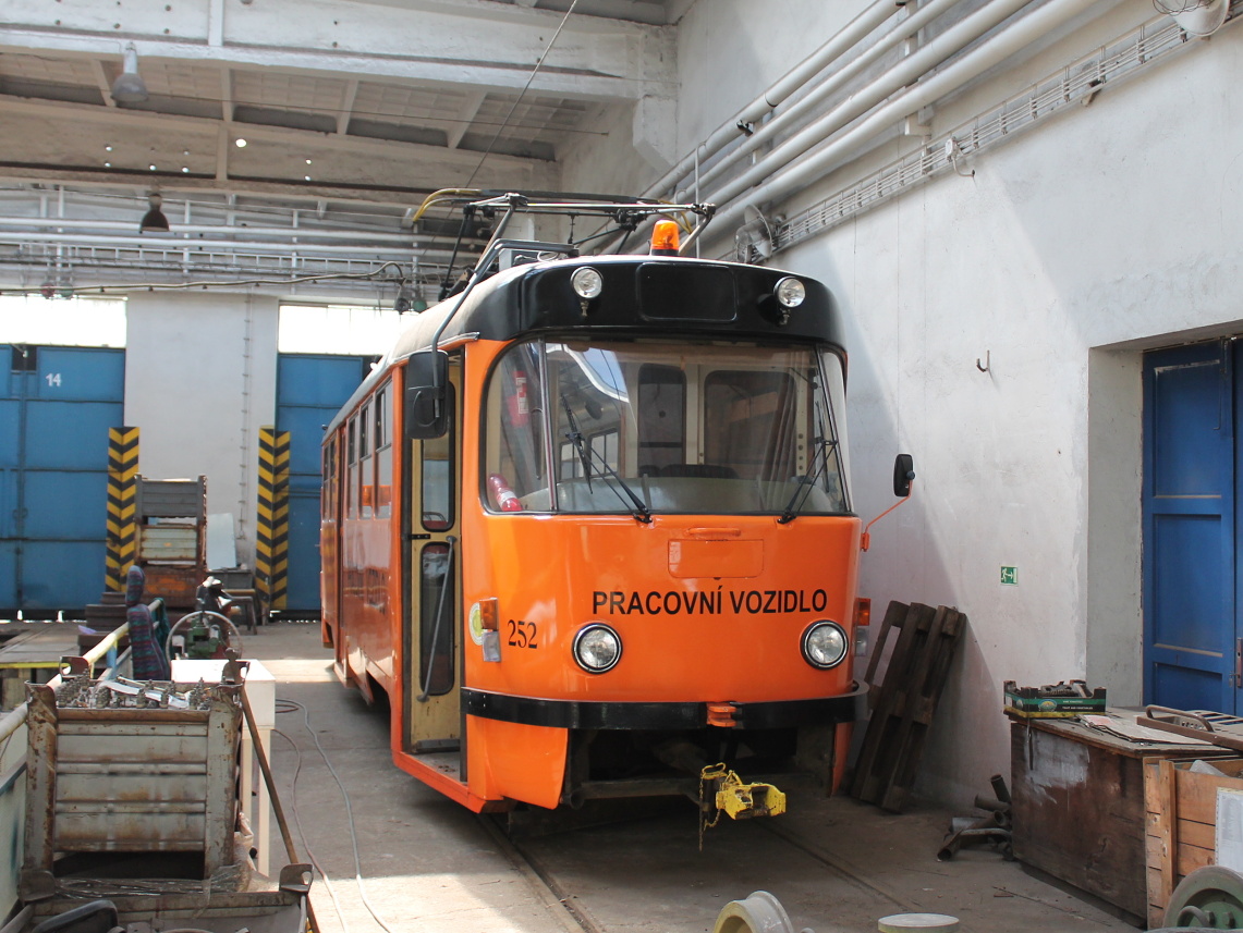 Мост ― Литвинов, Tatra T3SUCS № 252