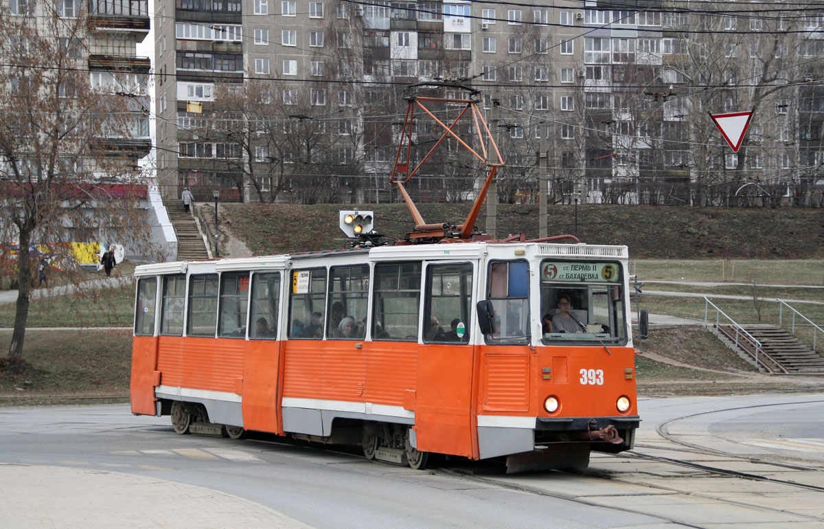 Perm, 71-605 (KTM-5M3) Nr. 393