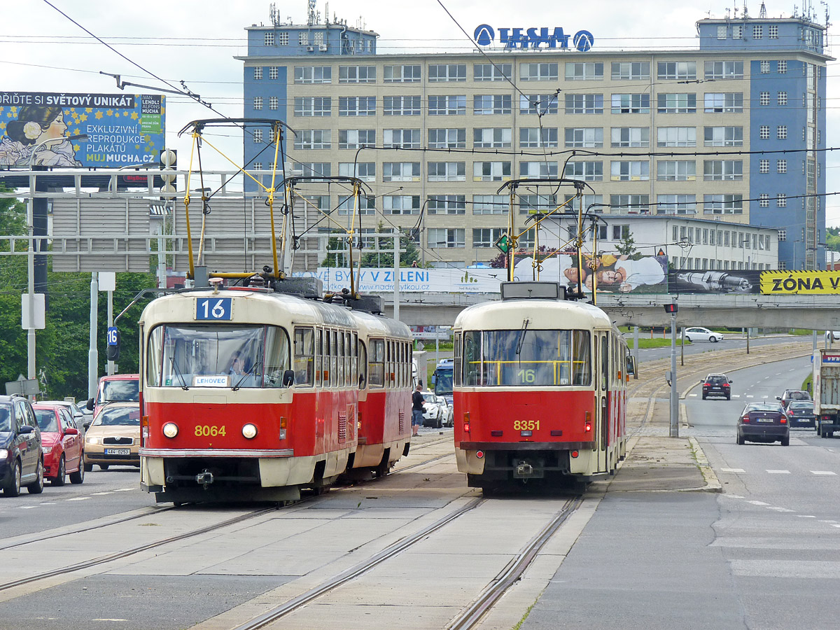 Прага, Tatra T3M № 8064; Прага, Tatra T3R.P № 8351