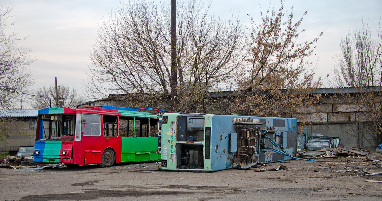 Мариуполь, YMZ T2 № 1819