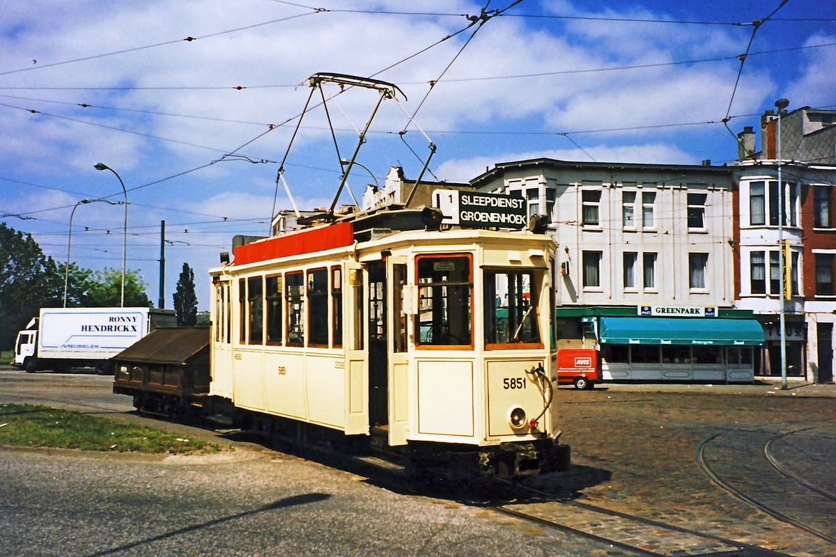 Антверпен, CGTA 2-axle motor car № 5851; Антверпен, Двухосный грузовой прицеп № 8895; Антверпен — Старые фотографии (city trams Antwerpen 1980 — 1999)