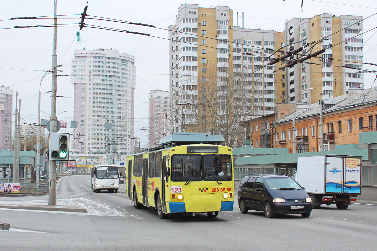 Екатеринбург, ЗиУ-682 КР Иваново № 123