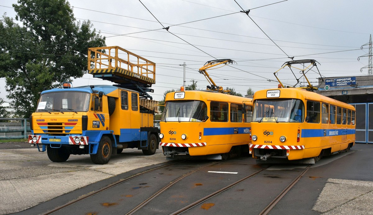 Ostrava, Tatra T3 # 8208; Ostrava, Tatra T3 # 8204; Ostrava — Ostrava public transport workers' day 2018