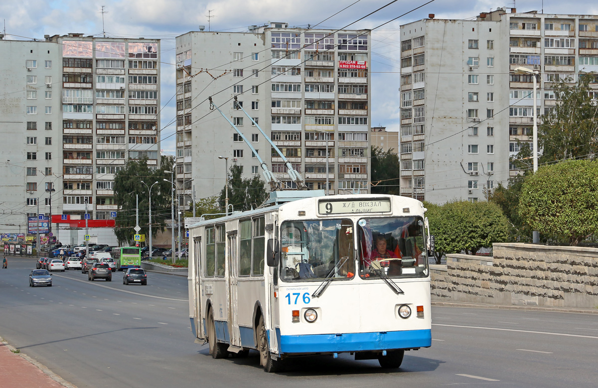 Екатеринбург, ЗиУ-682Г [Г00] № 176