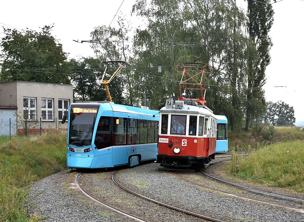Острава, Stadler Tango NF2 № 1701; Острава, Двухосный моторный Vítkovice № 94; Острава — День остравских транспортников 2018