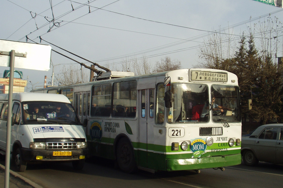 Омск, ЗиУ-682Г (СЗТМ) № 221 Омск, ЗиУ-682Г (СЗТМ) № 221
