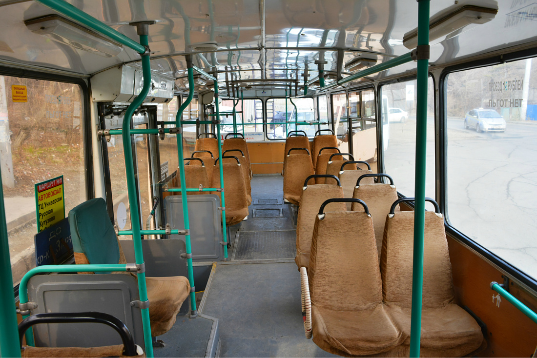 Владивосток, ЗиУ-682Г-016.02 № 244