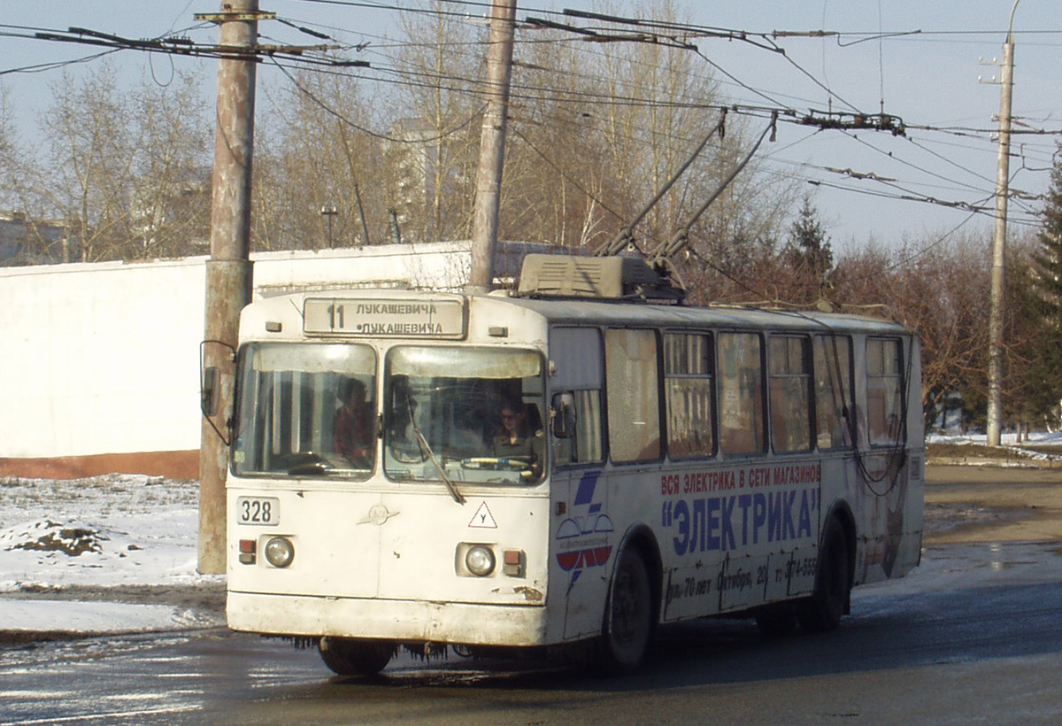 Омск, ЗиУ-682В10 № 328