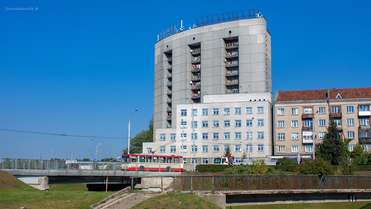 Vilnius — Loops and lines