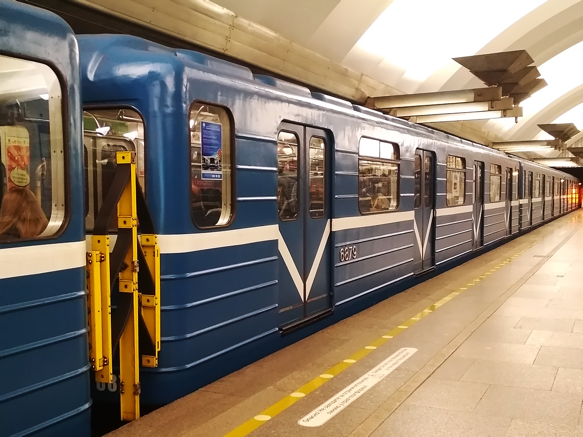 Санкт-Петербург, Ем-501 № 6879