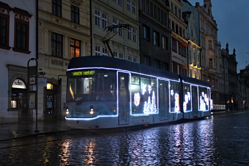 Пльзень, Vario LF2/2 IN № 362; Пльзень — Рождественский трамвай