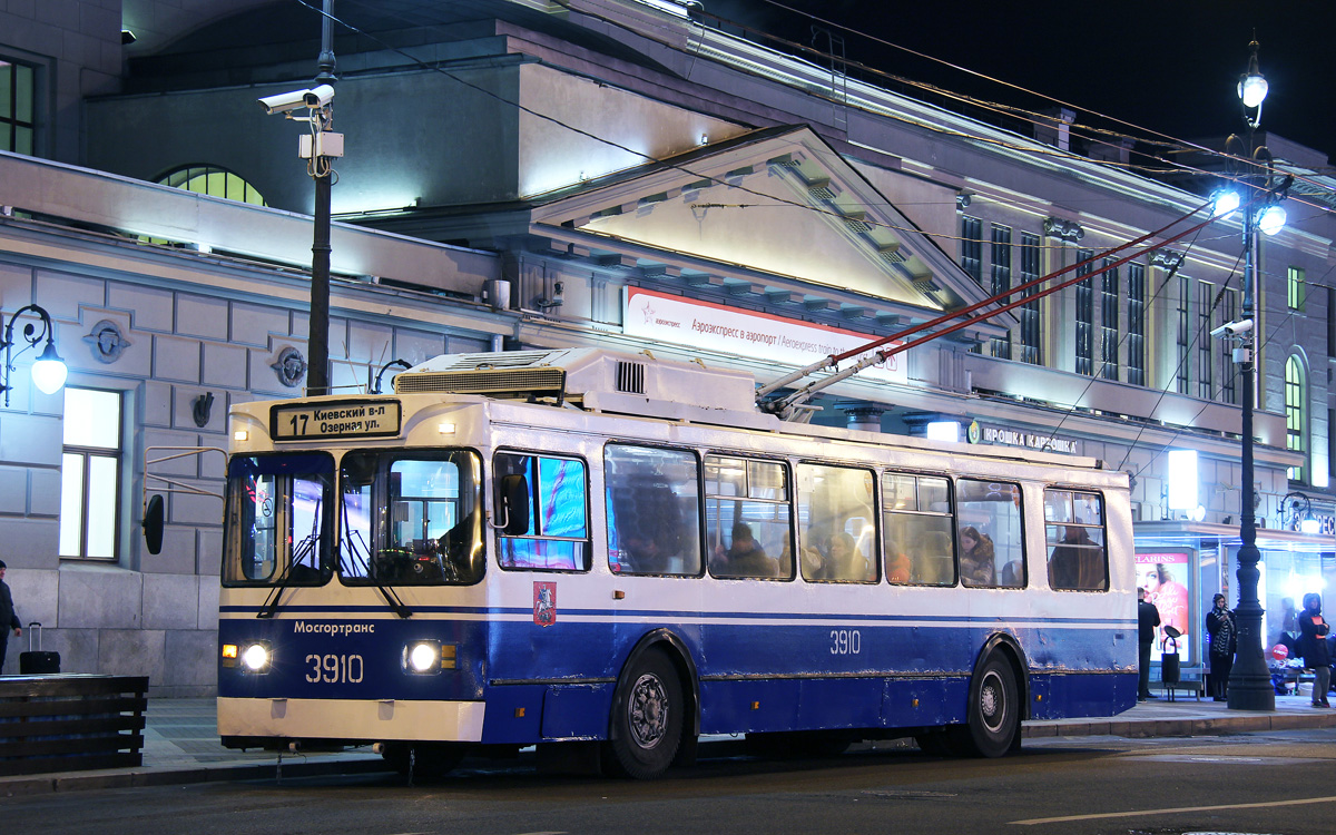 Москва, ЗиУ-682ГМ1 (с широкой передней дверью) № 3910