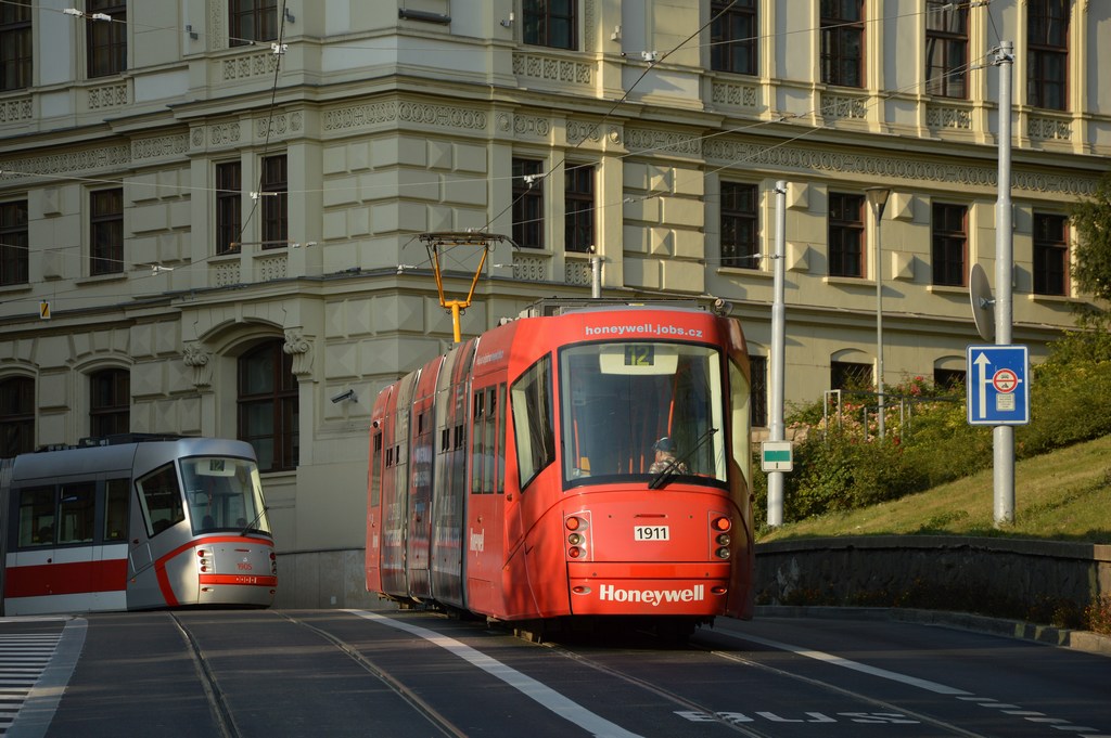 Брно, Škoda 13T Elektra № 1911