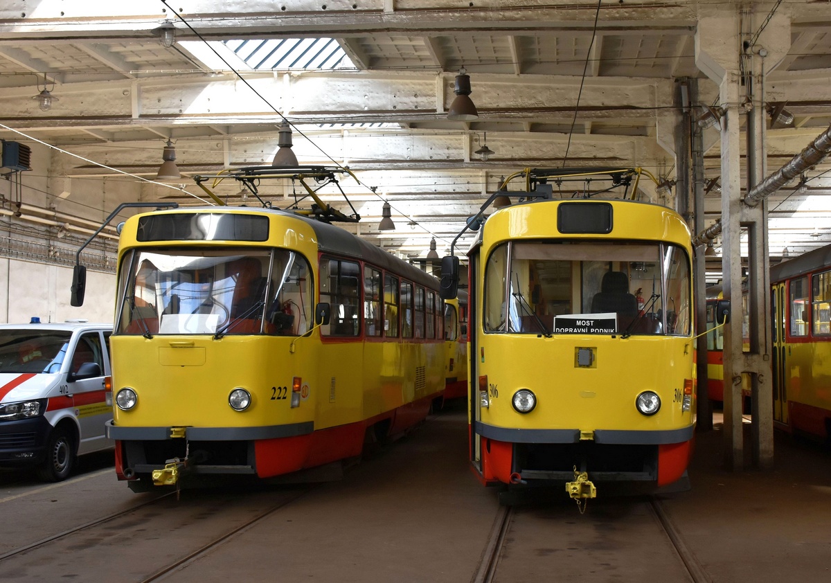 Most ― Litvínov, Tatra T3M.3 Nr 222; Most ― Litvínov, Tatra T3M.3 Nr 306 Most ― Litvínov, Tatra T3M.3 Nr 222; Most ― Litvínov, Tatra T3M.3 Nr 306