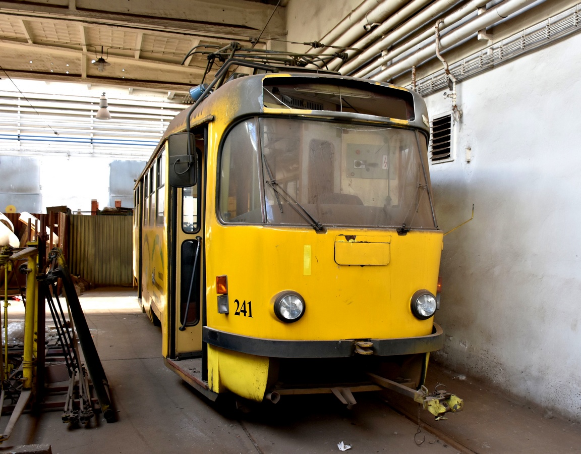 Мост ― Литвинов, Tatra T3M.3 № 241