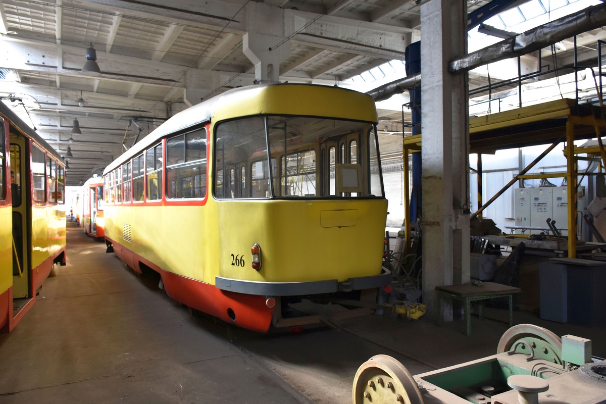 Мост ― Литвинов, Tatra T3SU № 266