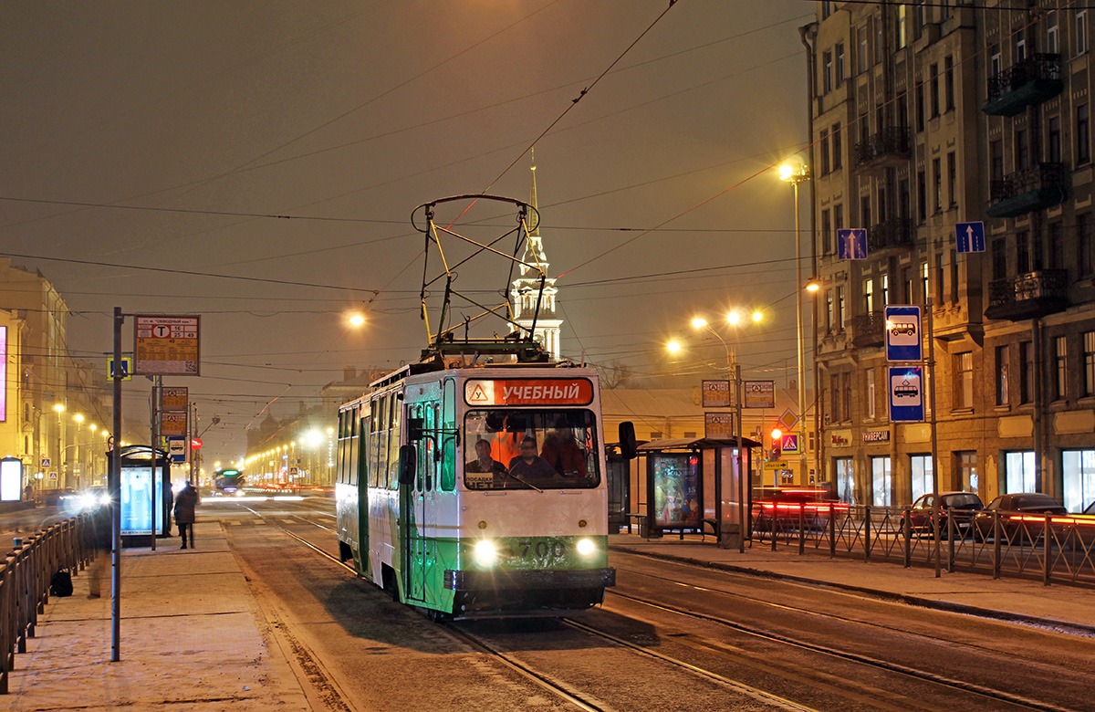 Санкт-Петербург, ЛМ-68М № 8700