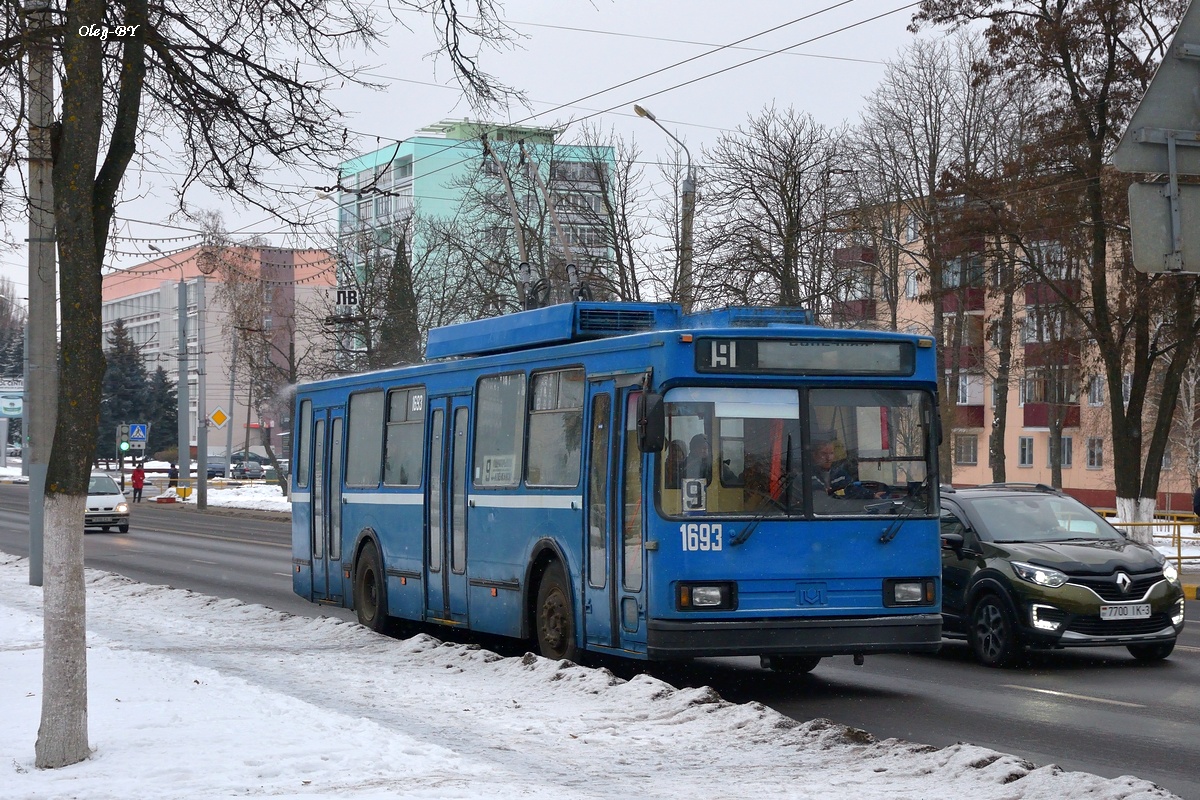 Гомель, БКМ 201А7 № 1693