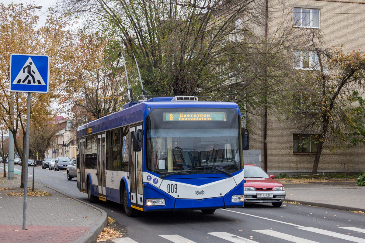 Брест, БКМ 321 № 009